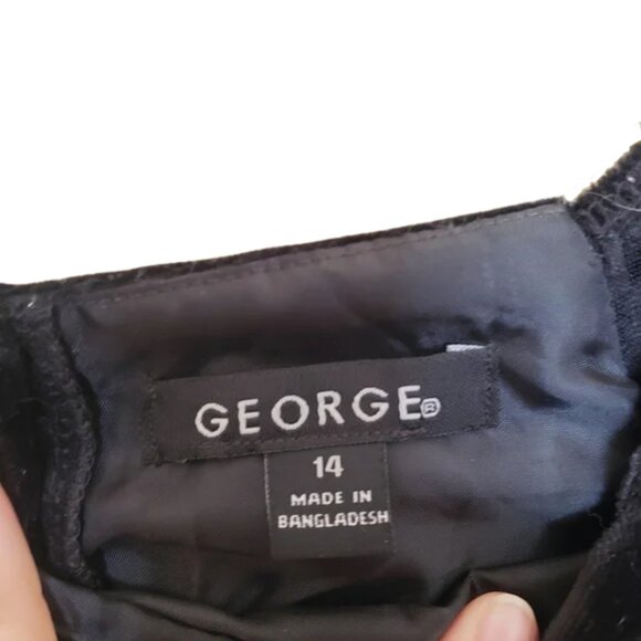 George Girls Black and White Dress with Floral Accent - Picture 4 of 4